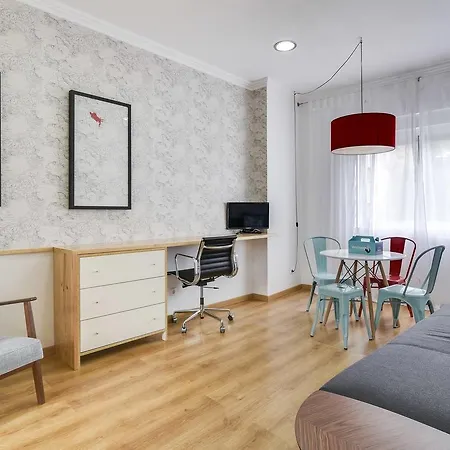 Cool And Airy In Ajuda Apartment *