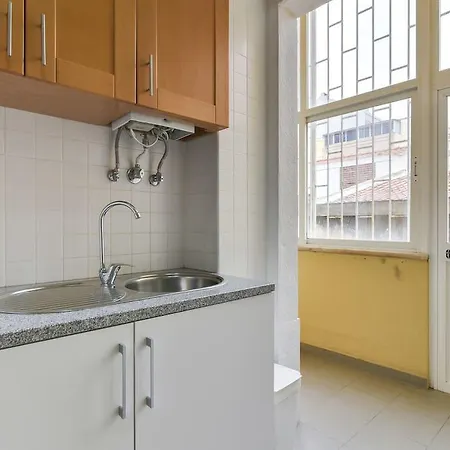 Cool And Airy In Ajuda Lisbon