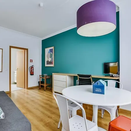 Cool And Airy In Ajuda Apartment *